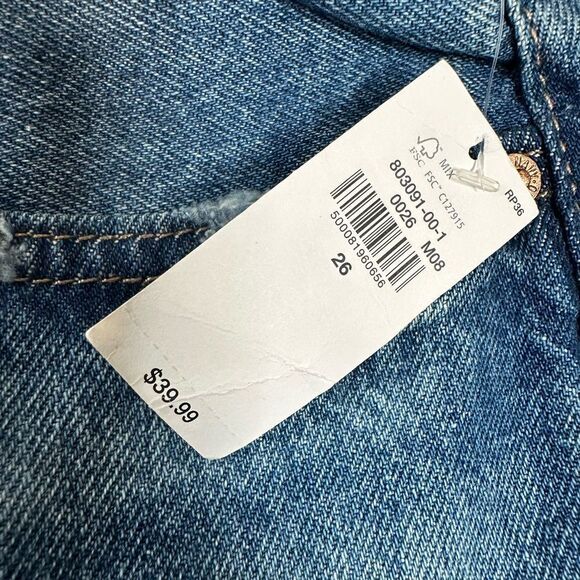 NWT Old Navy Plus Size Curvy Distressed Slouchy Cut Off Denim Shorts - Size 26 - Picture 8 of 10